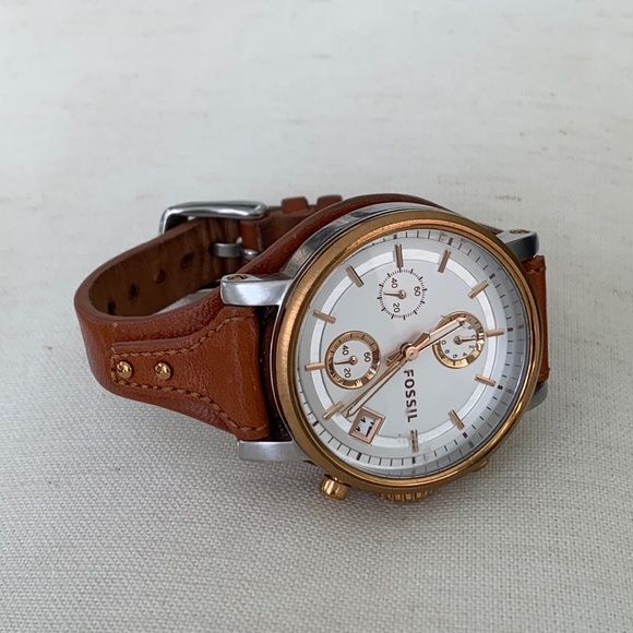 Fossil adjustable leather watch. - Picture 1 of 7